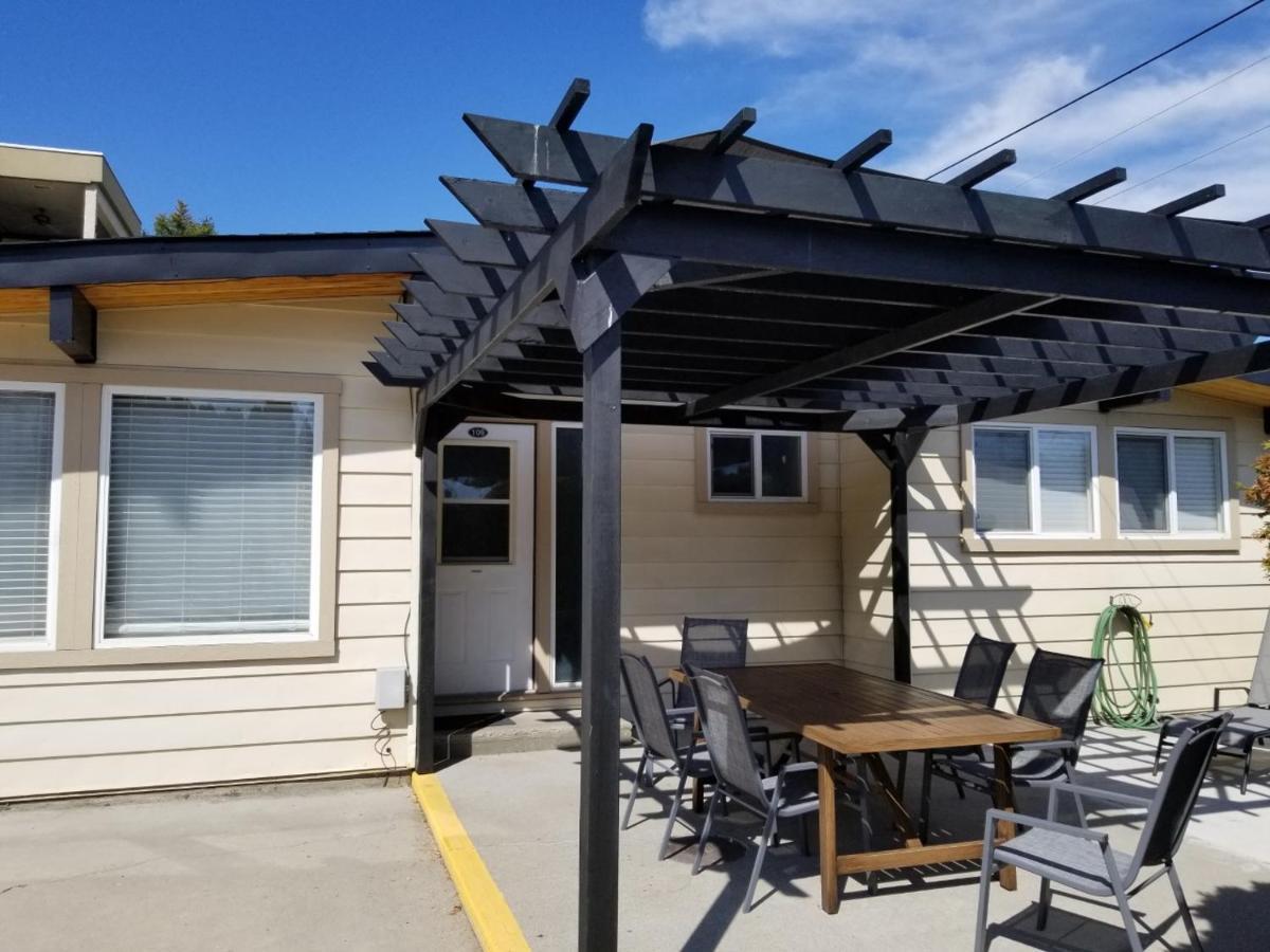 Osoyoos Lakeview Inn & Suites Bagian luar foto
