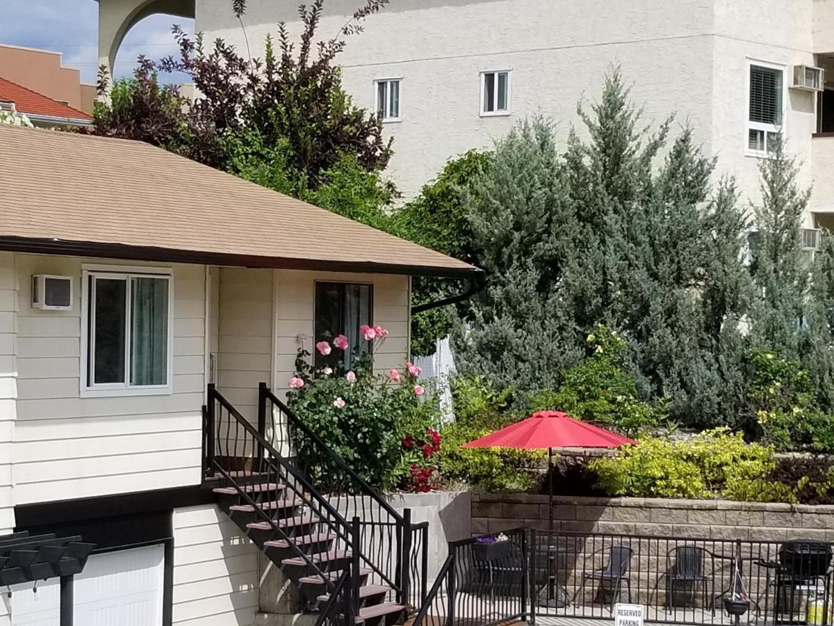Osoyoos Lakeview Inn & Suites Bagian luar foto
