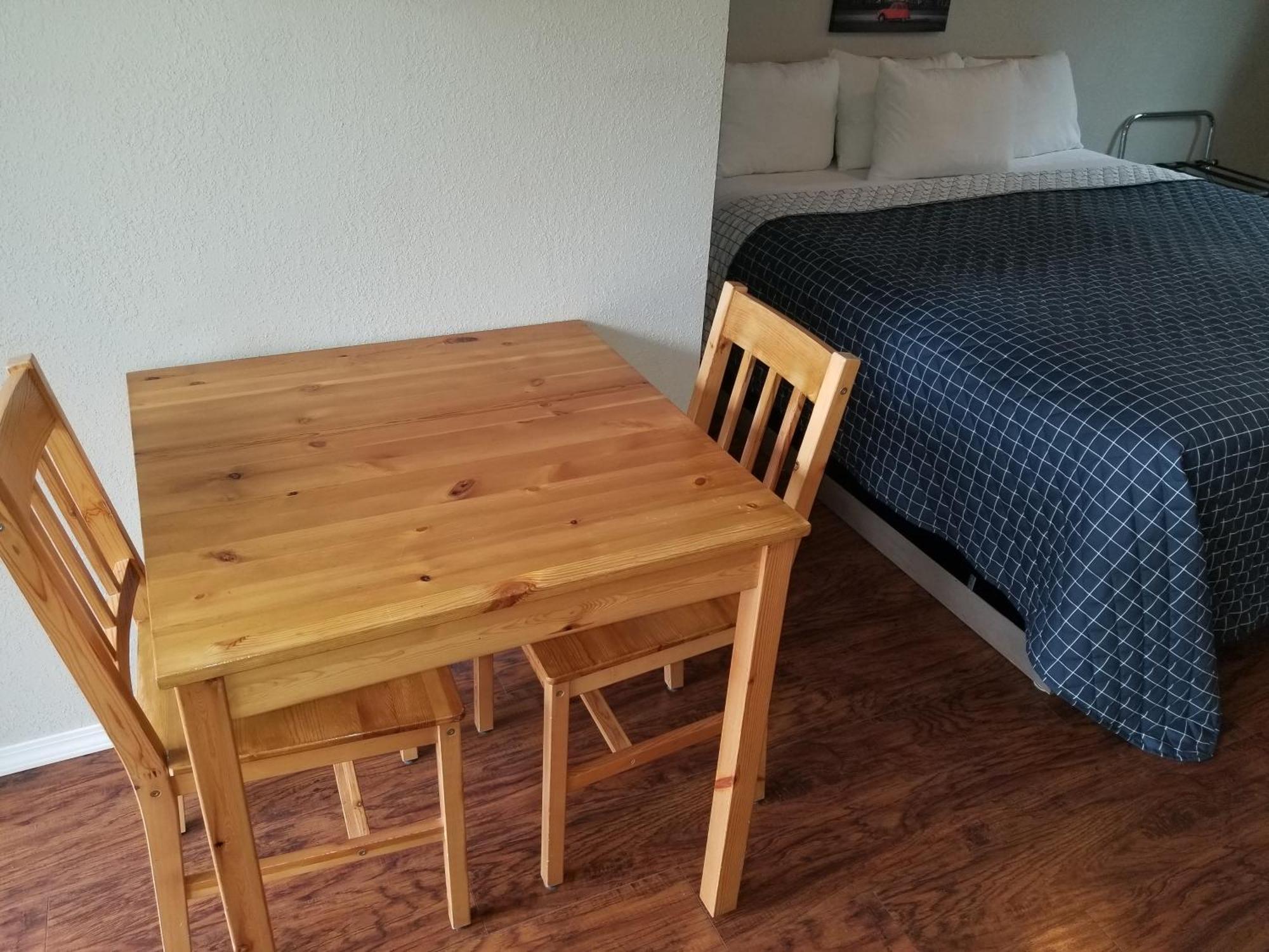Osoyoos Lakeview Inn & Suites Bagian luar foto